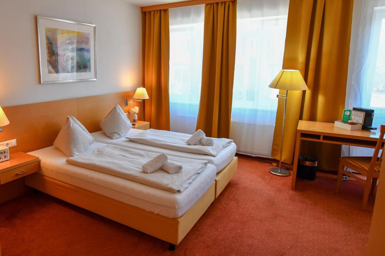 Motel55 - Nettes Hotel Mit Self Check-In In Villach, Warmbad Ngoại thất bức ảnh